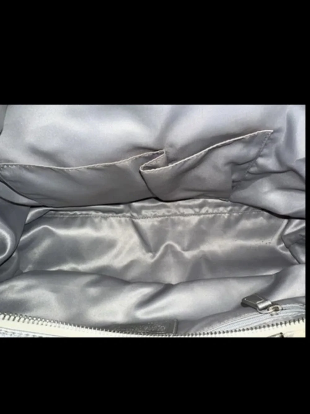 Coach Signature Hobo Handbag in Metallic Silver Zipper Closure Adjustable Strap - Picture 10 of 10